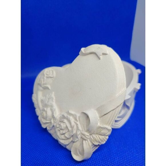 Raw Plaster Heart Trinket Box - Picture 6 of 12